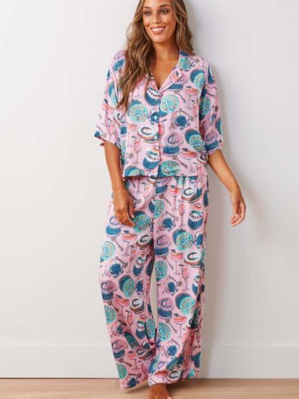 NWT Printfresh Champagne and Caviar Satin Wildest Dreams Pajama Set size Small